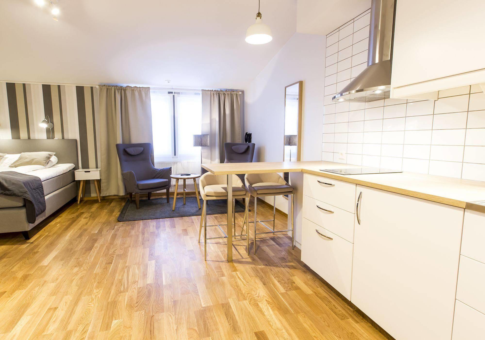 Simloc Hotel Drottninggatan Ареплок Екстериор снимка