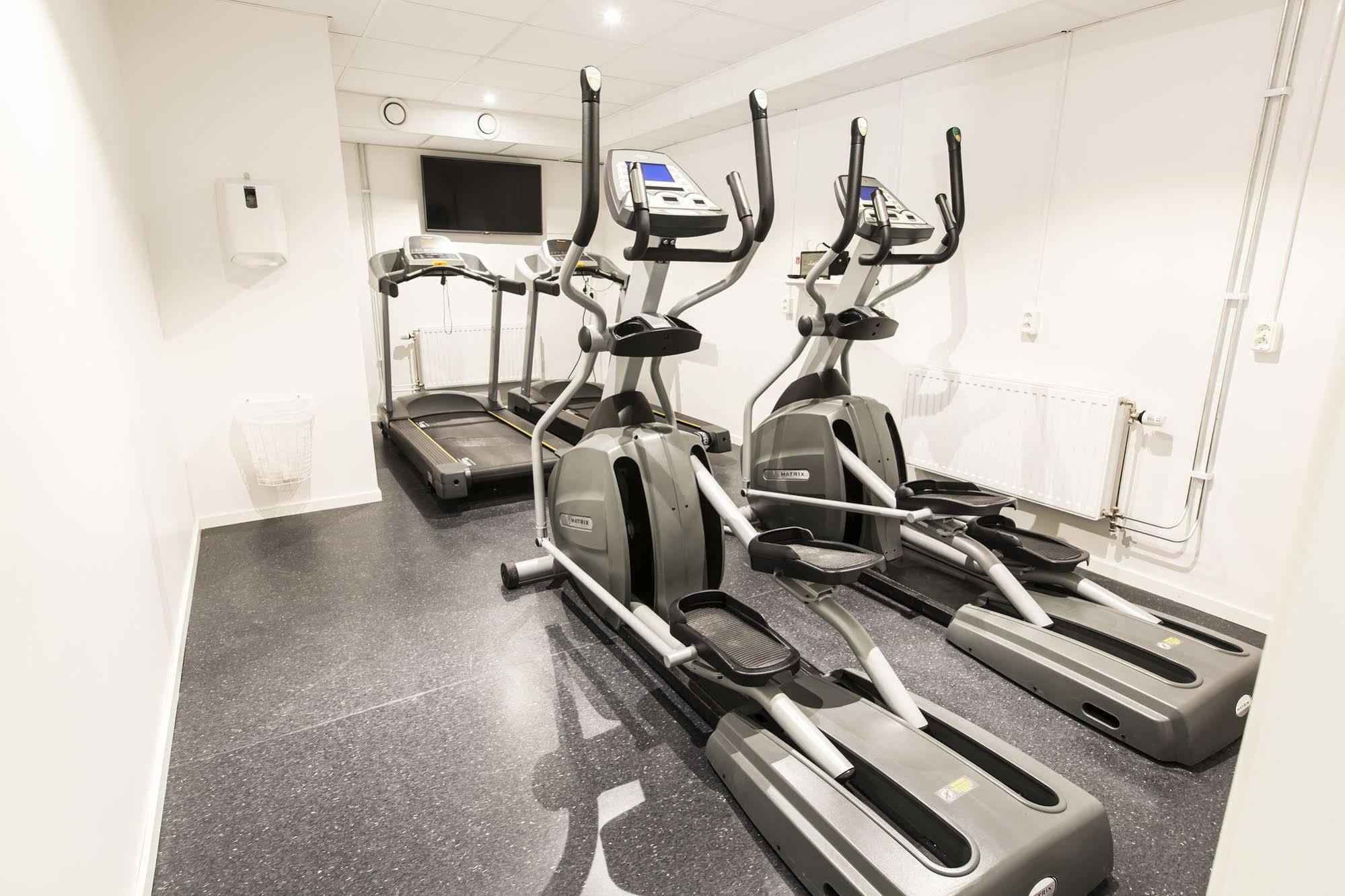 Simloc Hotel Drottninggatan Ареплок Екстериор снимка